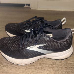 Brooks Revel 4 Tennis Shoes - women’s size 8